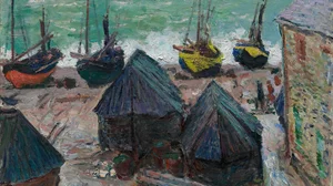 Boote am Strand von Étretat