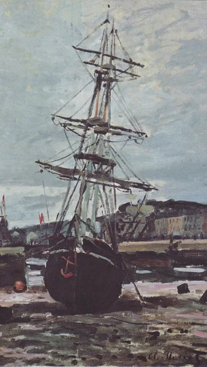 Stranded boat in Fécamp